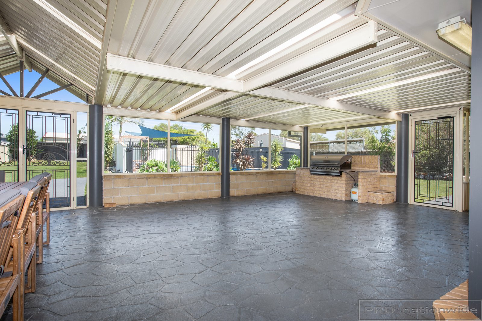 224 Somerset Drive THORNTON 18