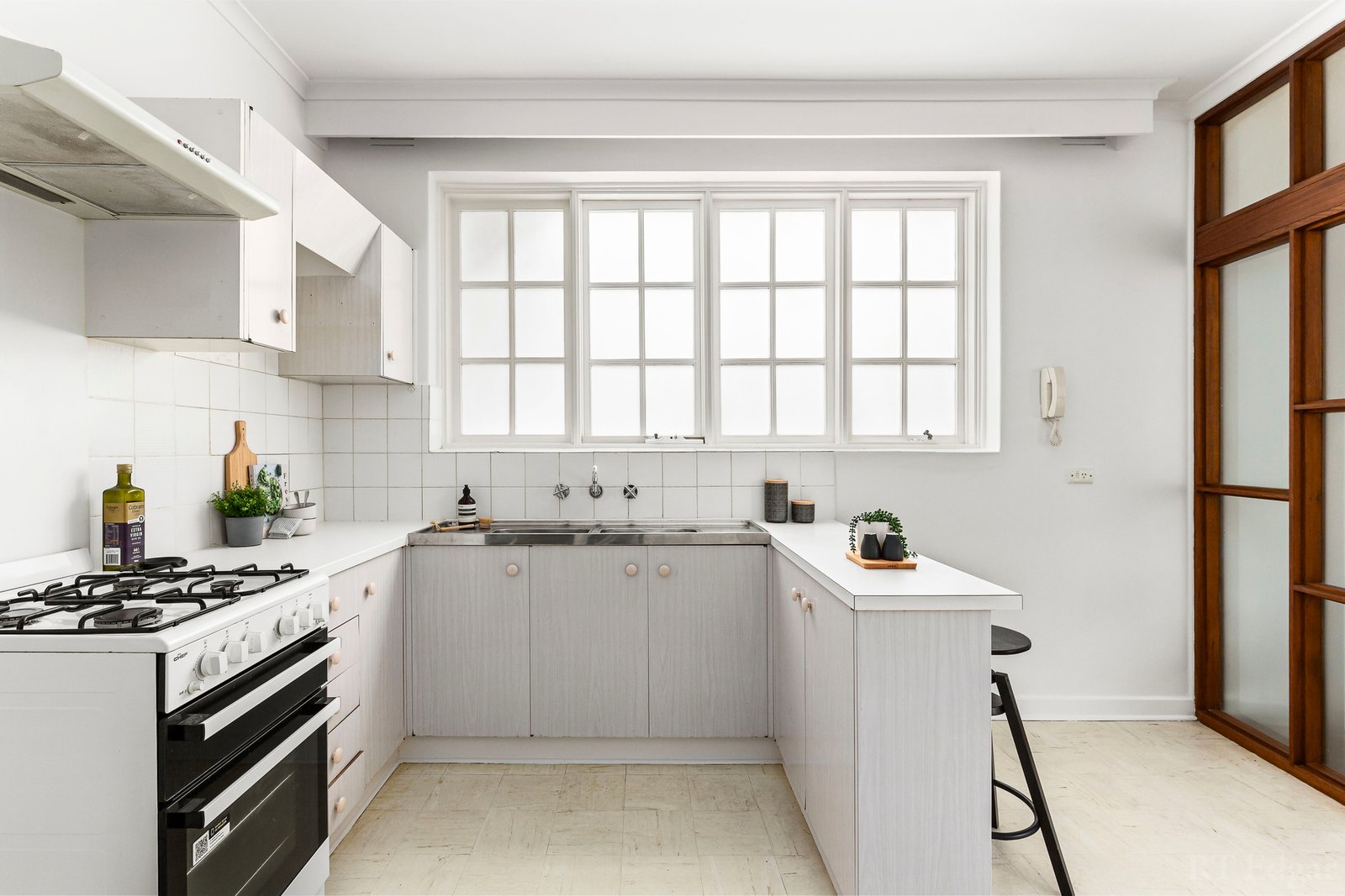 Real Estate and Property in 2/24 Springfield Avenue, Toorak, VIC