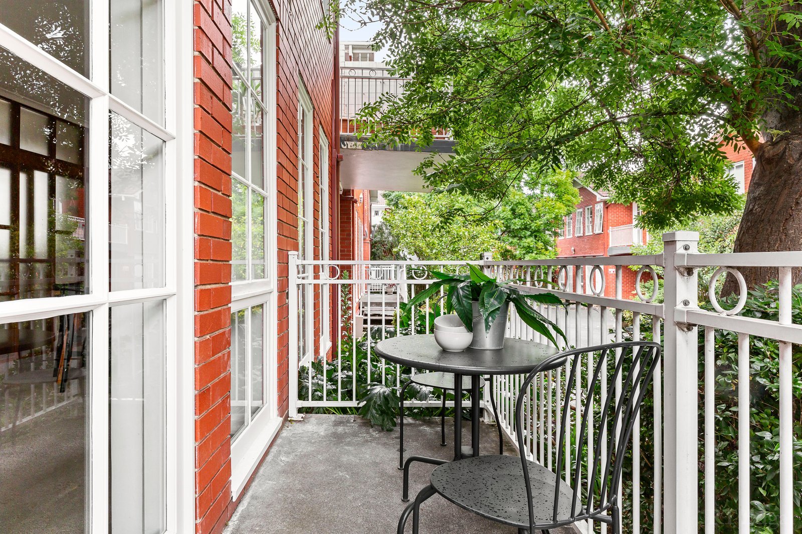 Real Estate and Property in 2/24 Springfield Avenue, Toorak, VIC