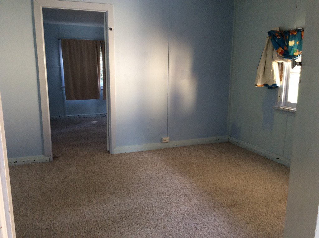 2241 Batlow Rd  LAUREL HILL 4