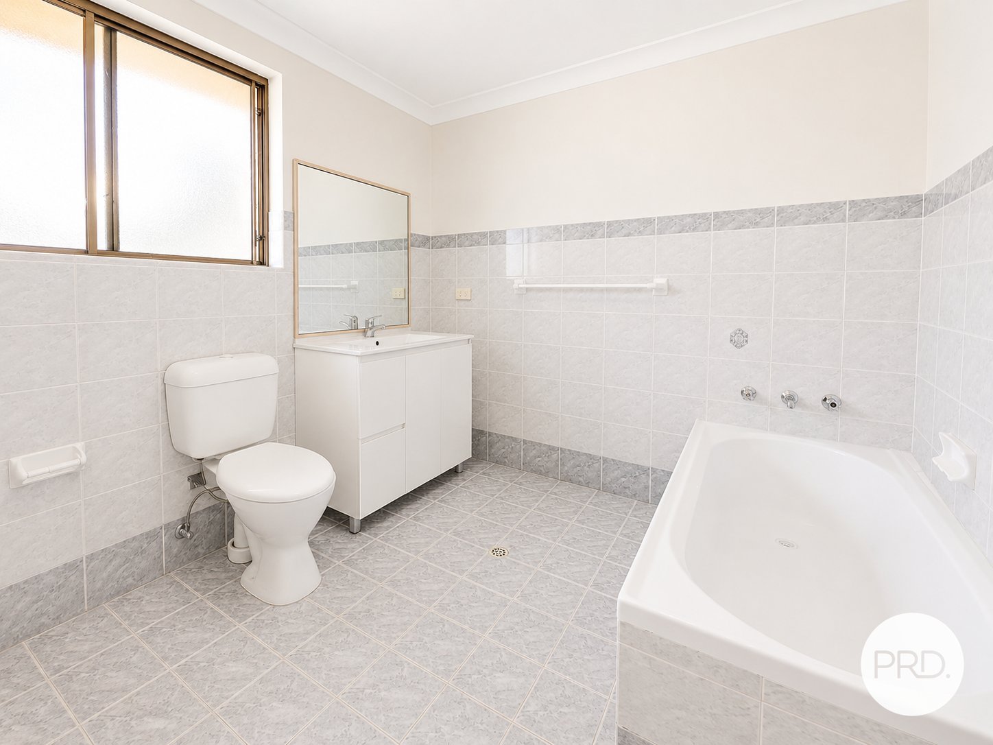 2/241 Memorial Avenue LIVERPOOL 8