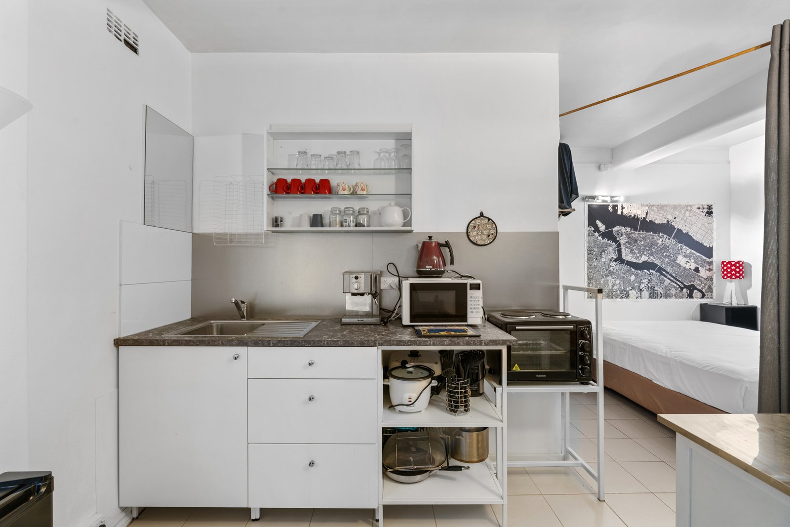 Gallery: 22/42 Waterloo Crescent