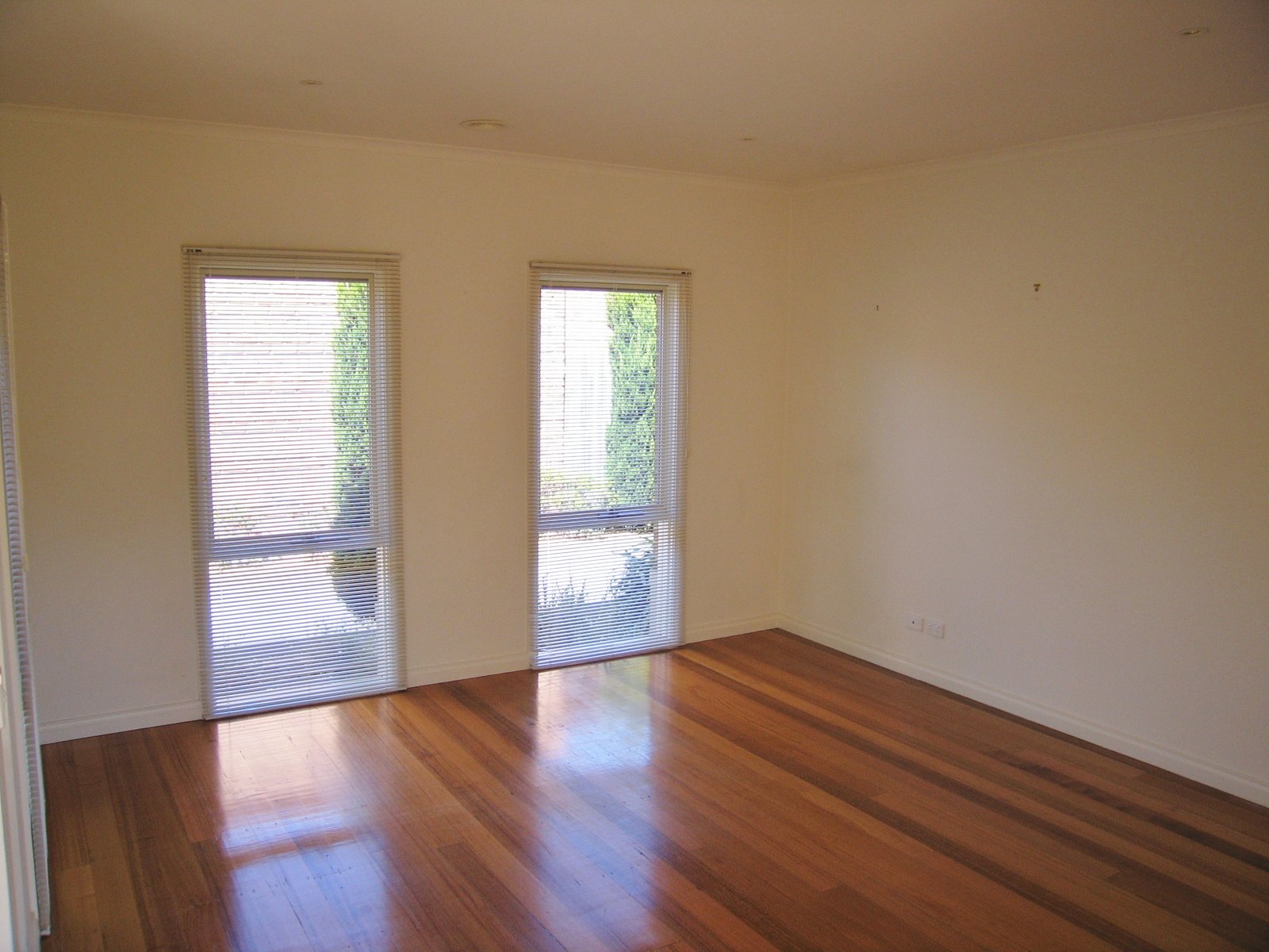Gallery: 2/243 Bluff Road