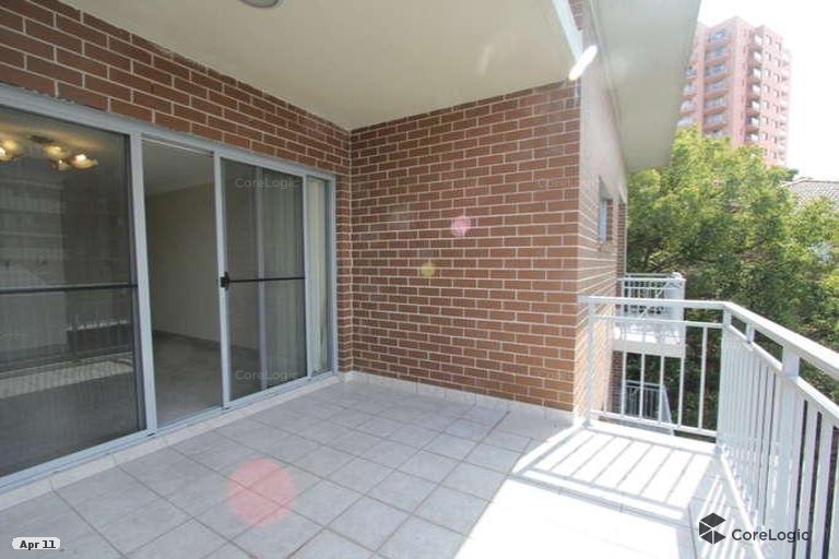 22/44 Woniora Road HURSTVILLE 6