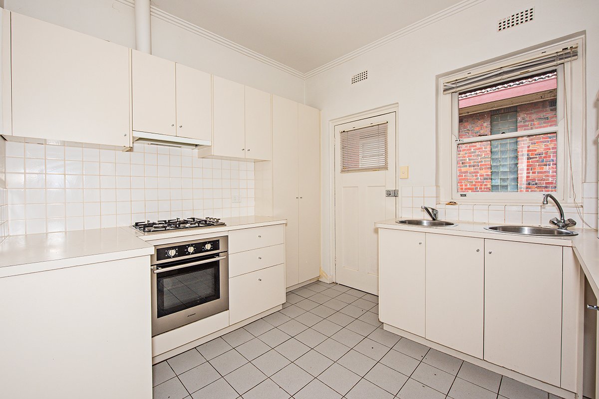 Gallery: 2/245 Dandenong Road