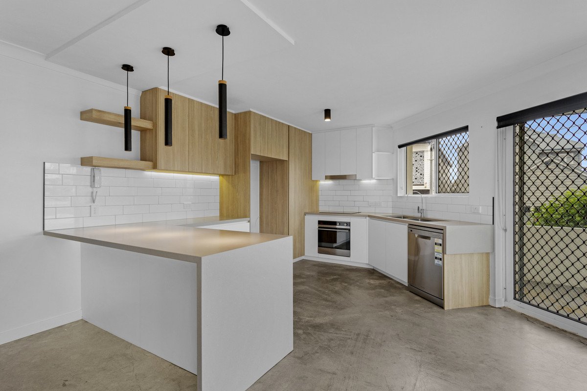 2/246 Jefferson Lane Palm Beach 1