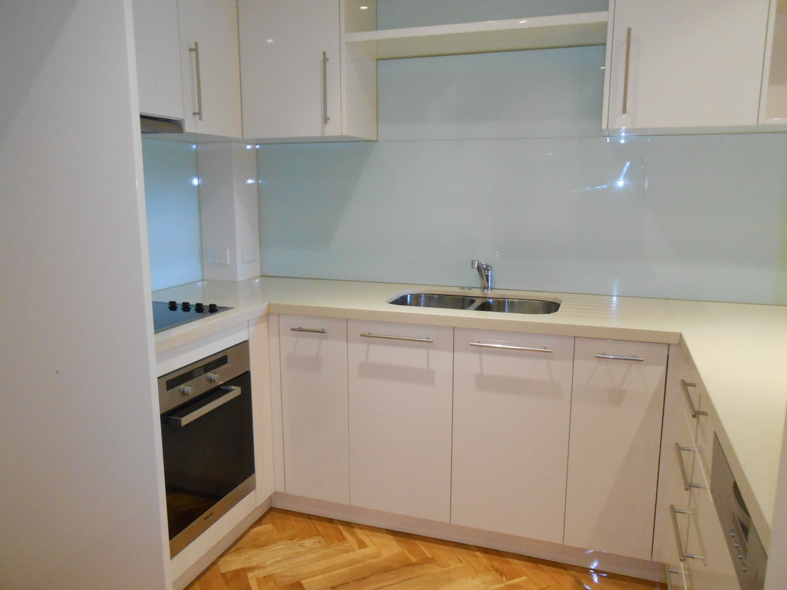Gallery: 22/49 Bay Road