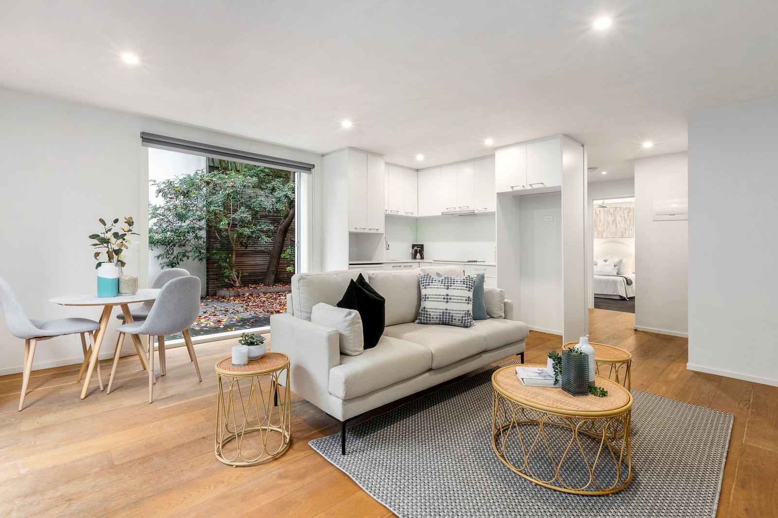 Gallery: 22/4A Lansdowne Road