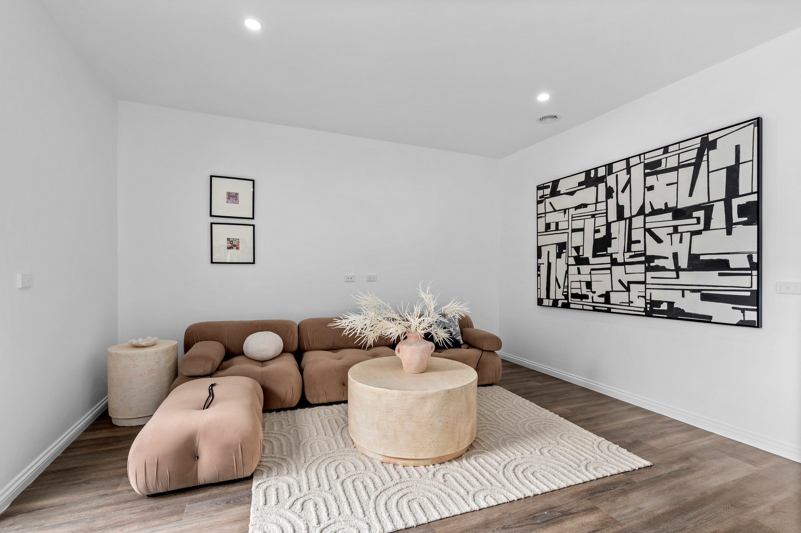 Gallery: 224C Scoresby Road