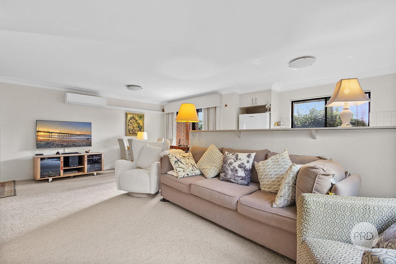 2/25-27 Henry Lawson Drive PEAKHURST 4