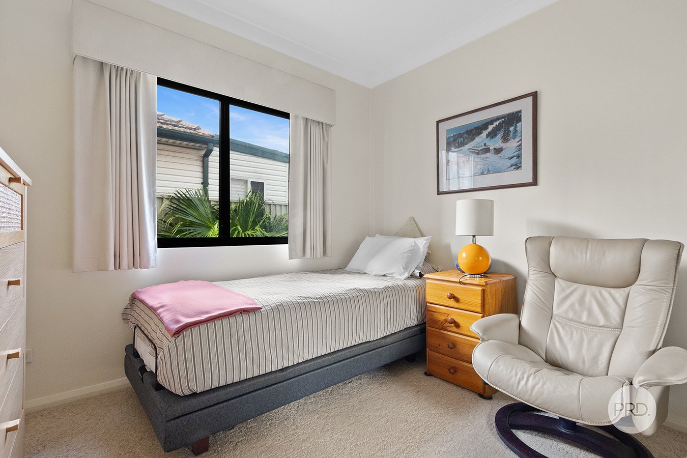 2/25-27 Henry Lawson Drive PEAKHURST 12