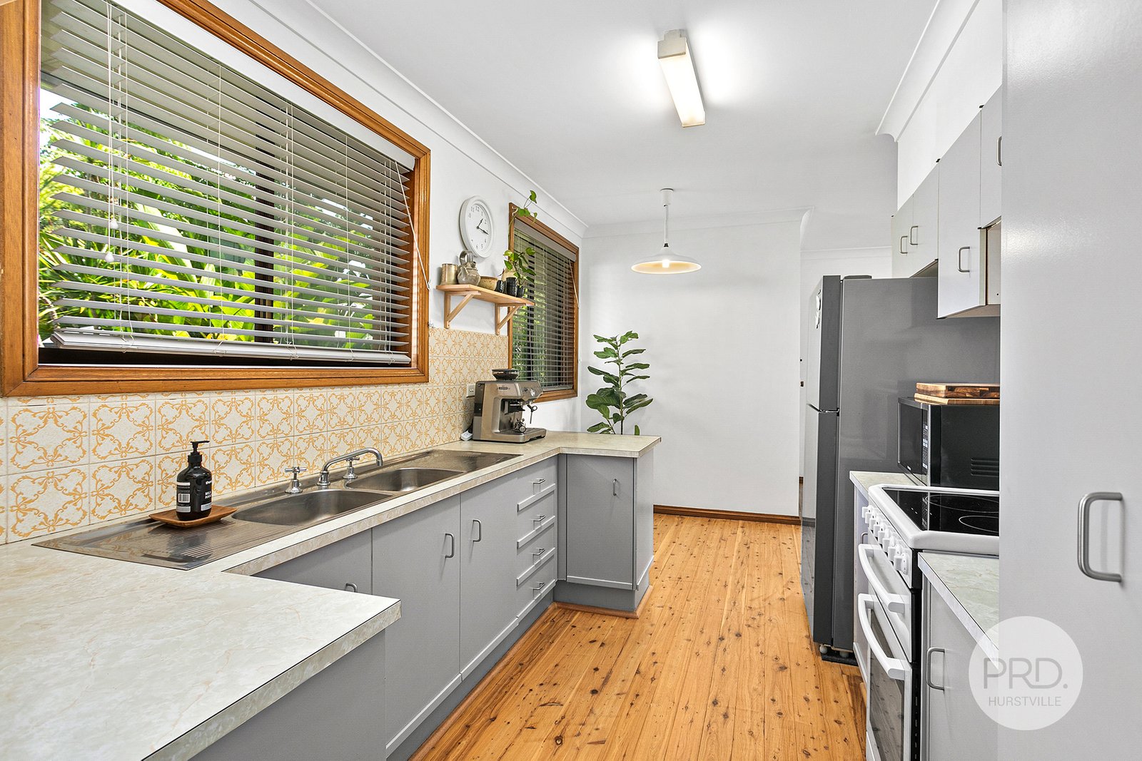 2/25 Bassett Street HURSTVILLE 3