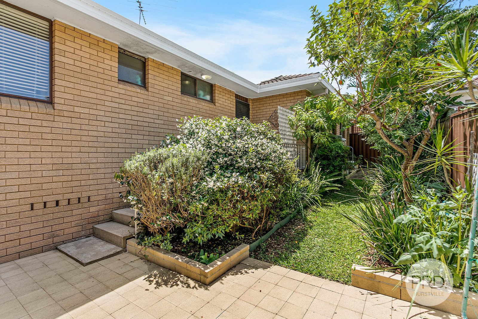 2/25 Bassett Street HURSTVILLE 7