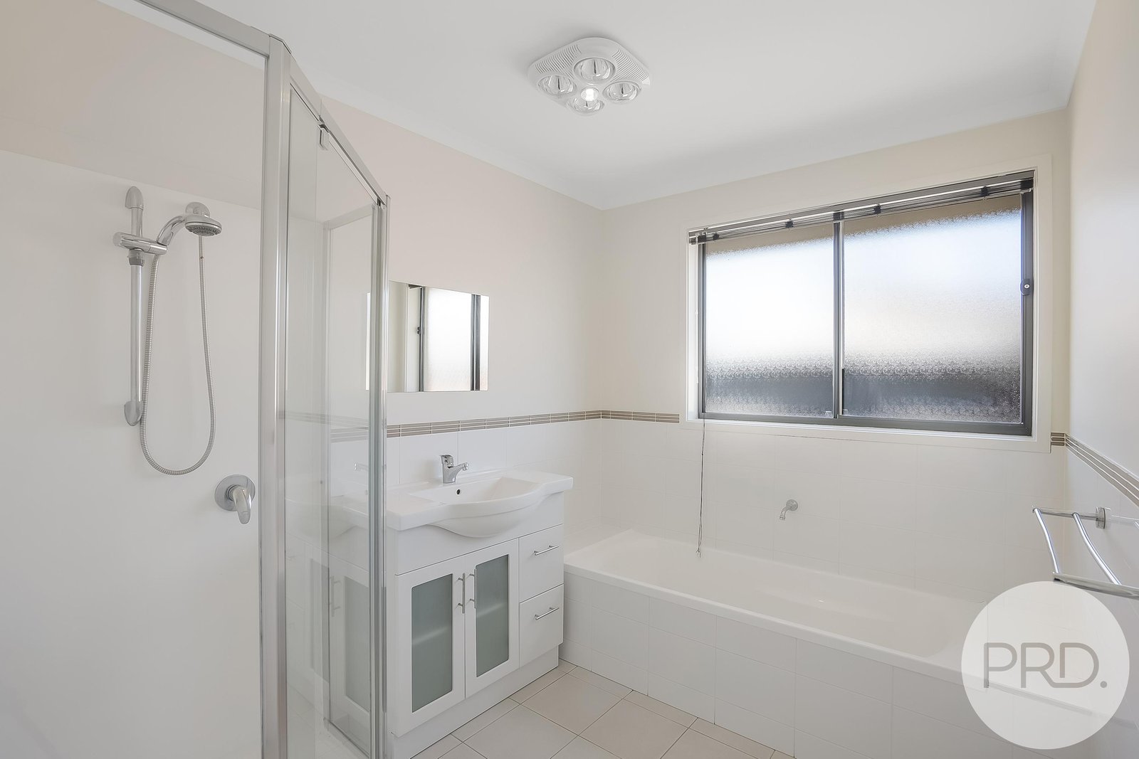 2/25 Cavenor Drive OAKDOWNS 8