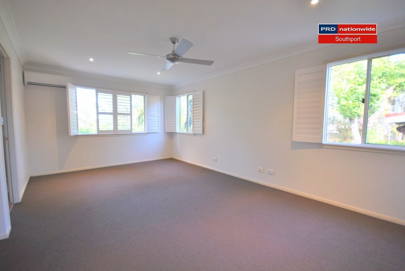2/25 Charlton Street SOUTHPORT 8
