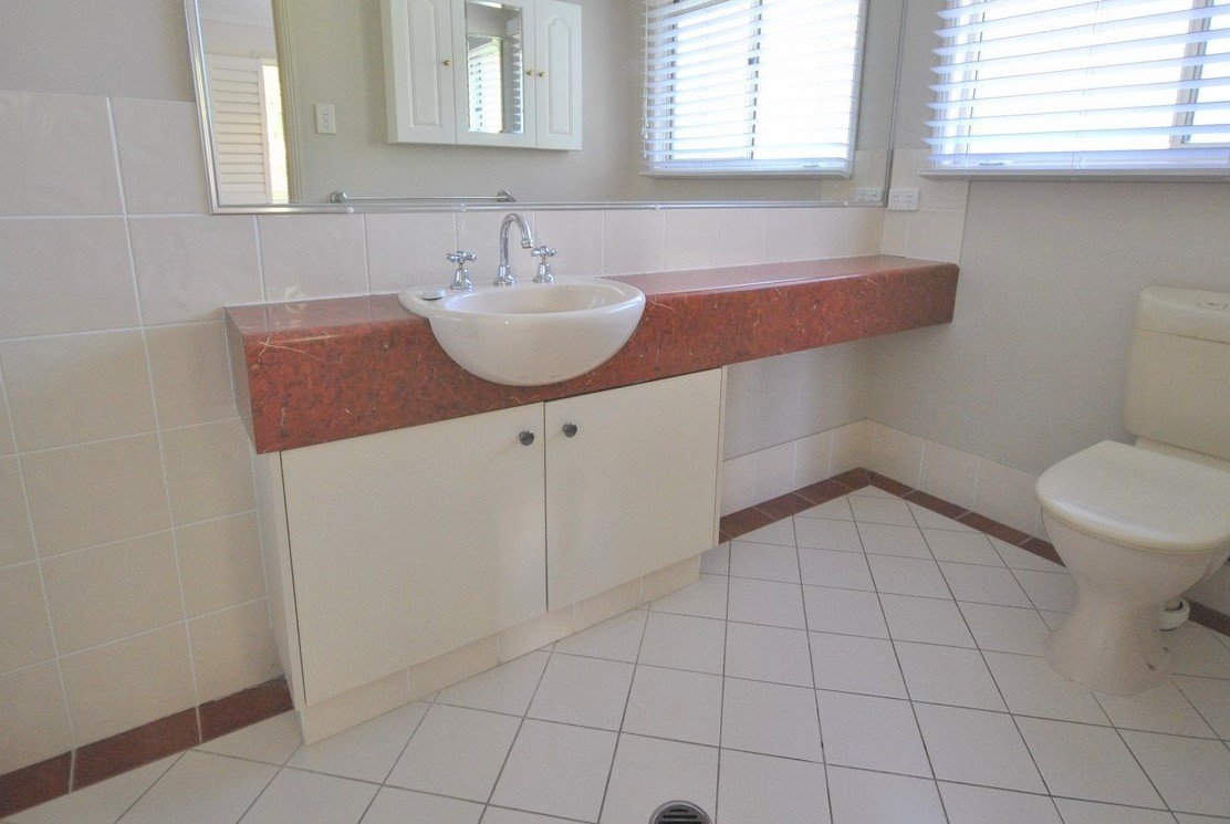 2/25 Charlton Street SOUTHPORT 13