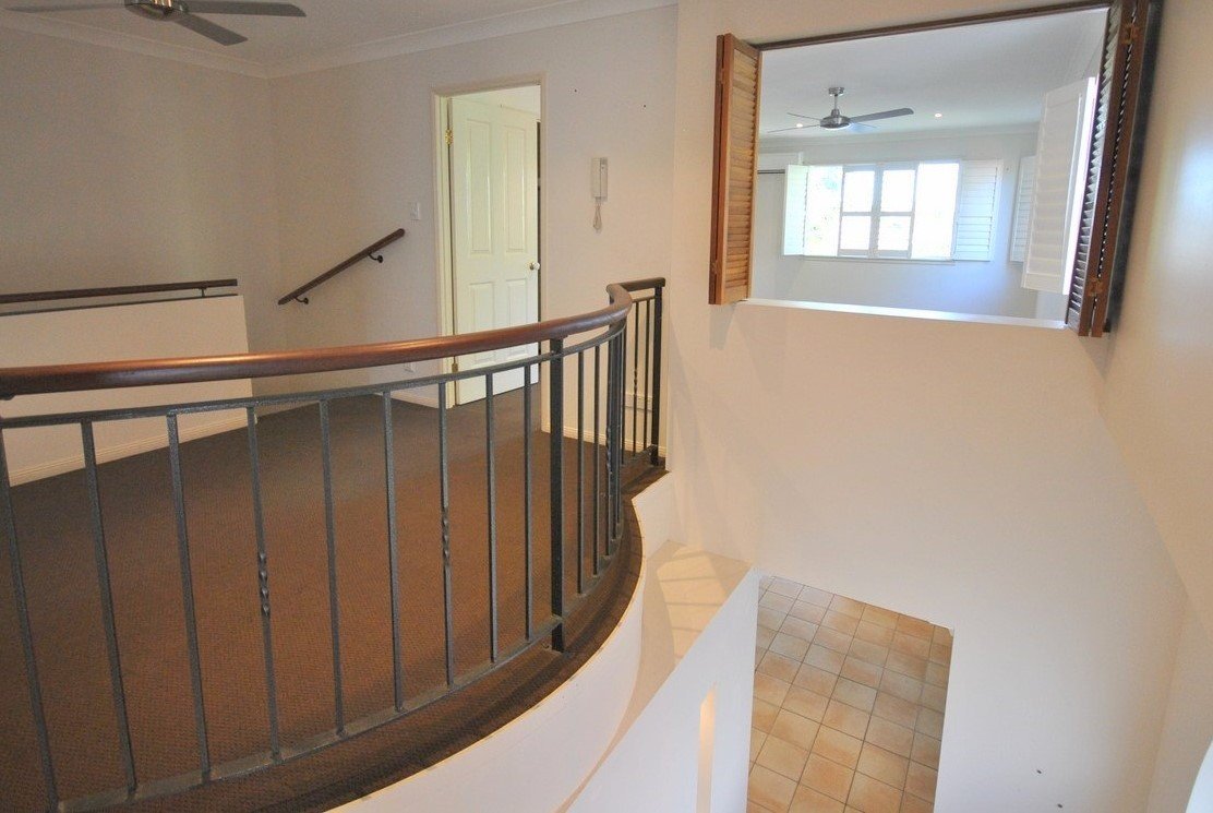 2/25 Charlton Street SOUTHPORT 17
