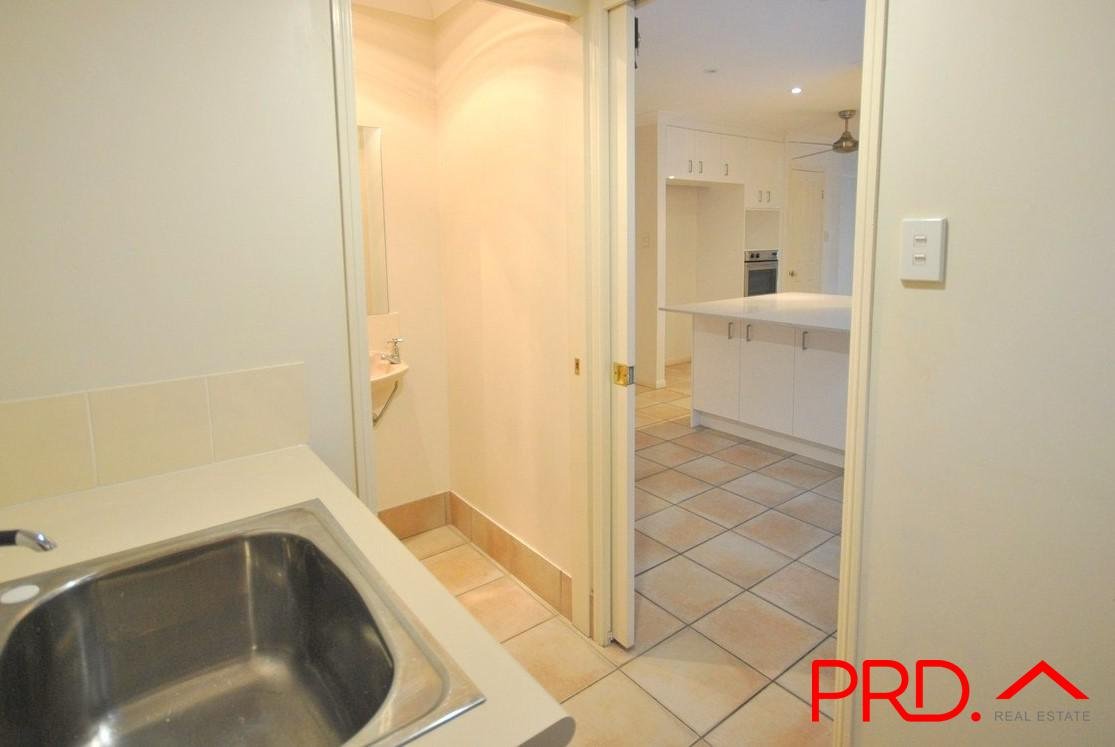 2/25 Charlton Street SOUTHPORT 10