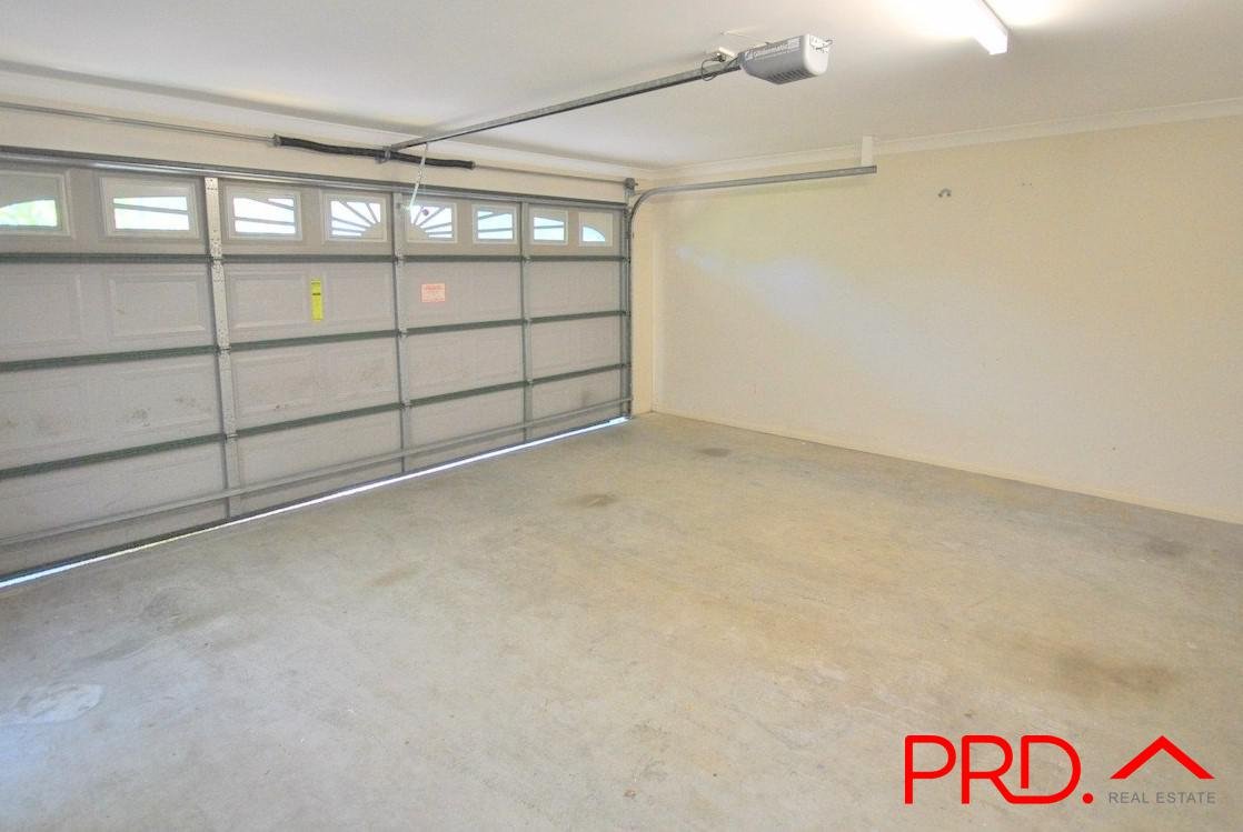 2/25 Charlton Street SOUTHPORT 20