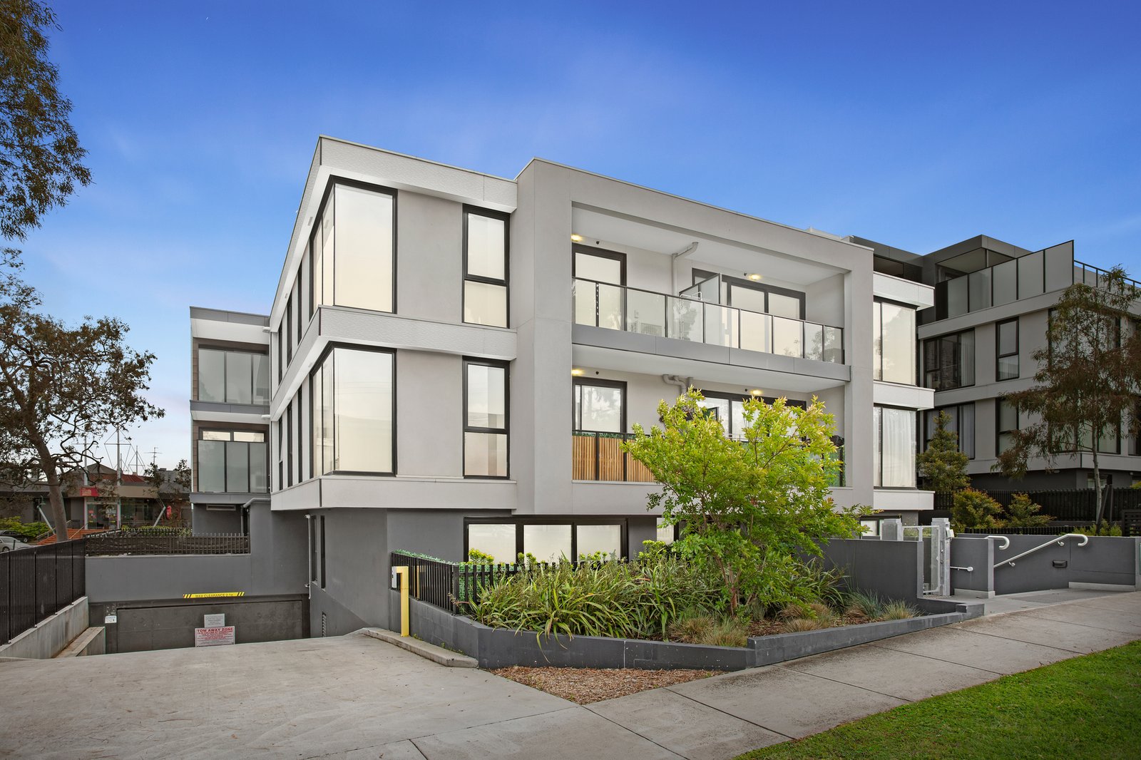 Gallery: 2/25 Collins Street