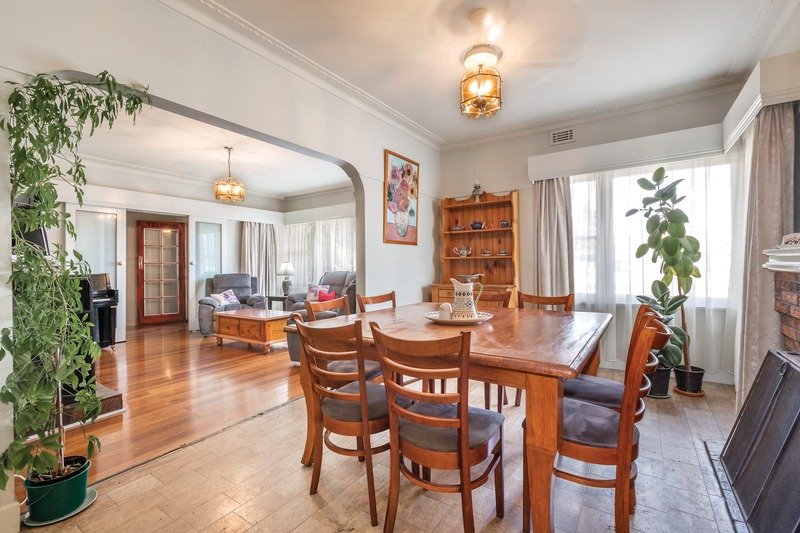 Gallery: 225 Dowling Street