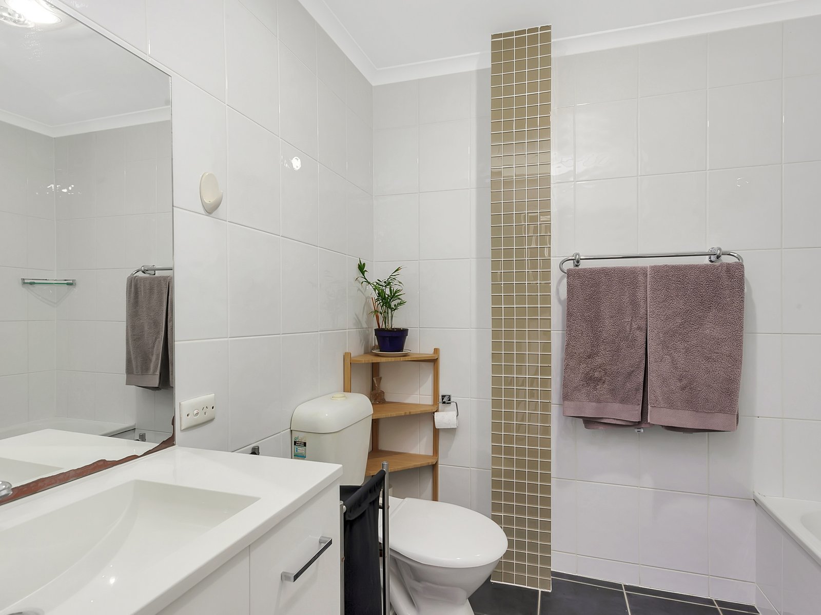 22/5 Galeen Drive BURLEIGH WATERS 8