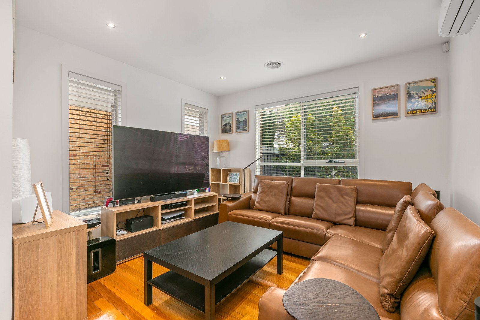 Gallery: 2/25 Jeffrey Avenue