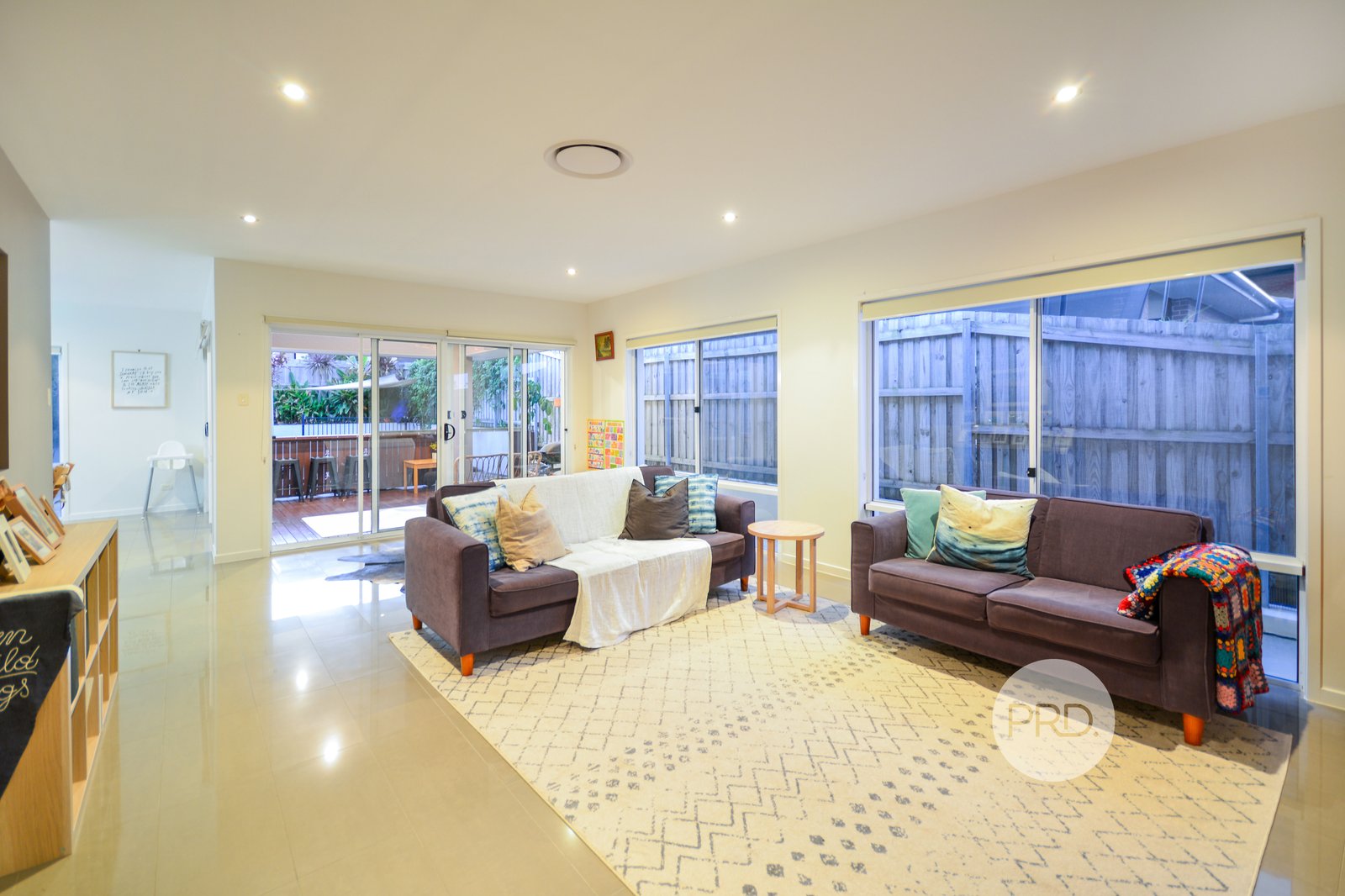 2/25 Kellehers  POTTSVILLE 2