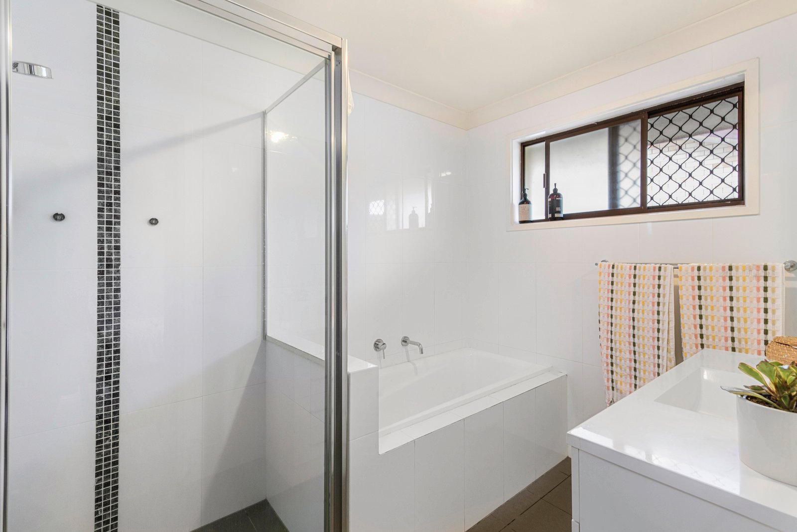 225 Mallawa Drive PALM BEACH 12