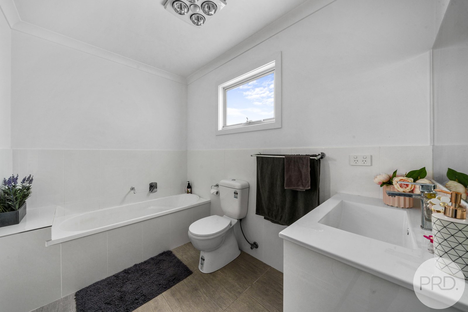 2/25 Morrison Street BRIGHTON 9