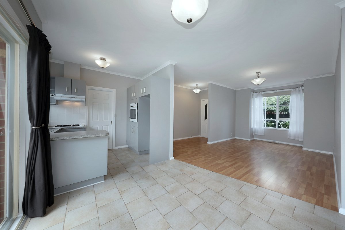 Gallery: 2/25 Poet Road