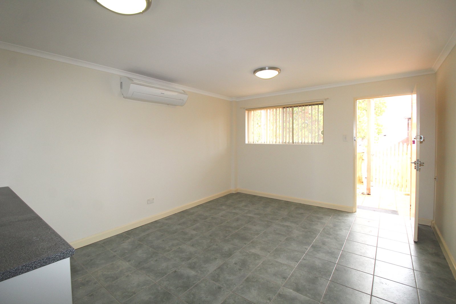 2/25 Railway Street BANKSIA 4