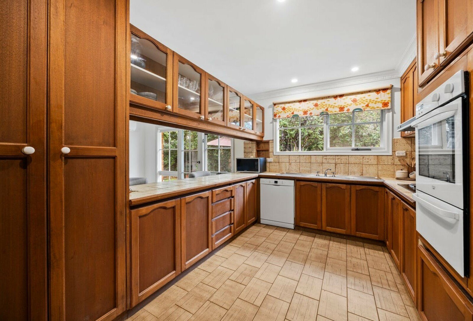 Gallery: 2/25 Roslyn Street