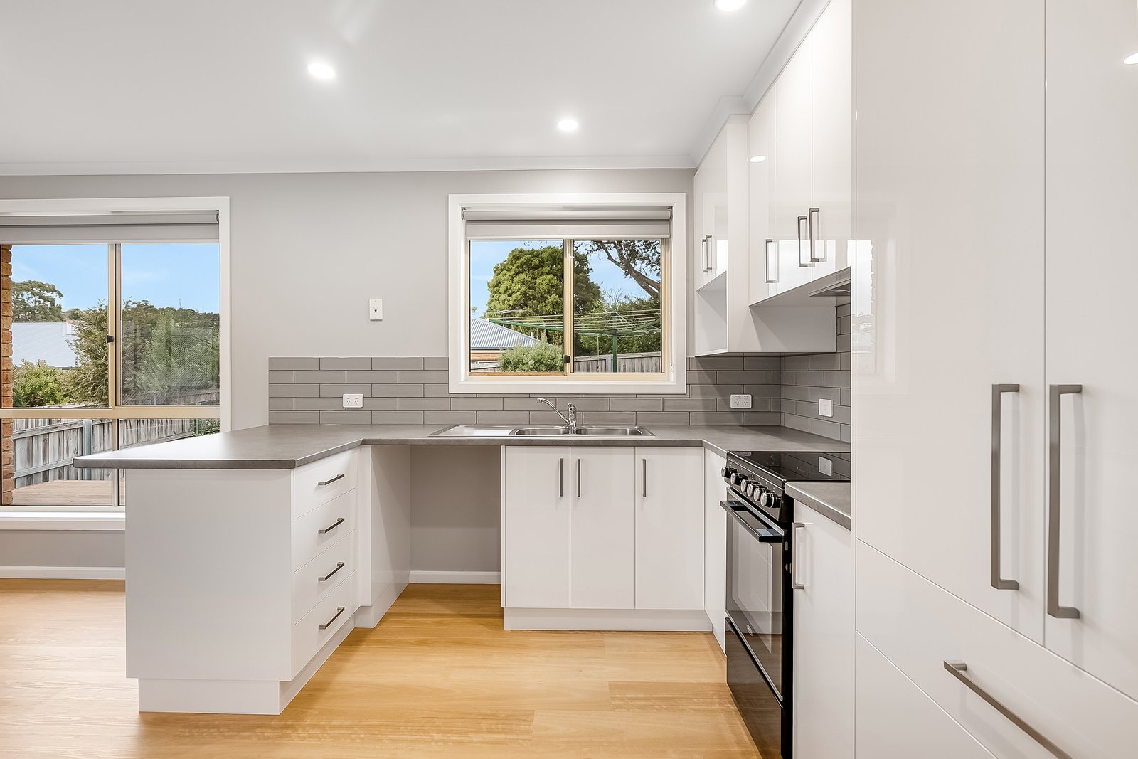 2/25 Thornbill Street KINGSTON 5