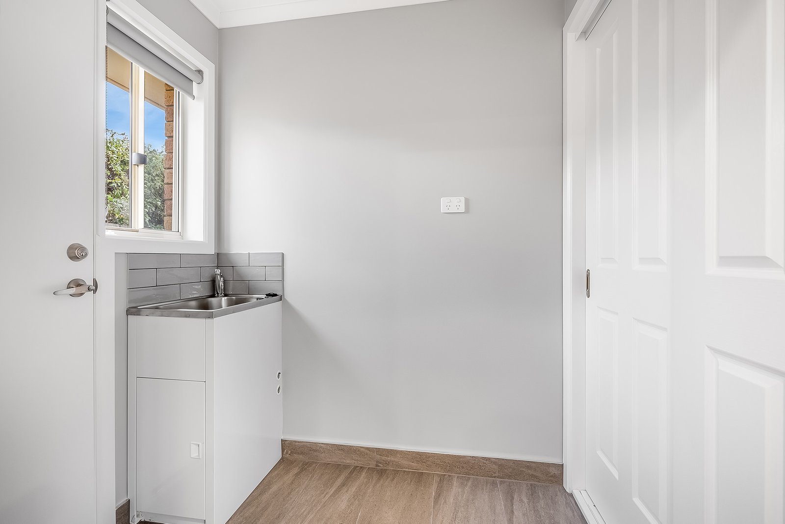 2/25 Thornbill Street KINGSTON 9