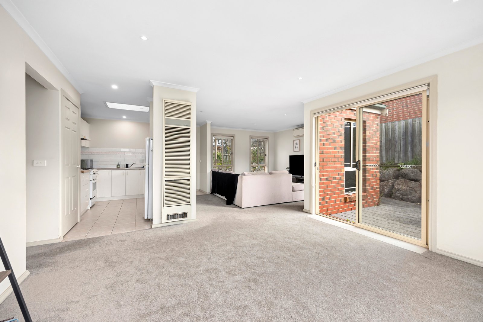 Gallery: 2/25 Torquay Road