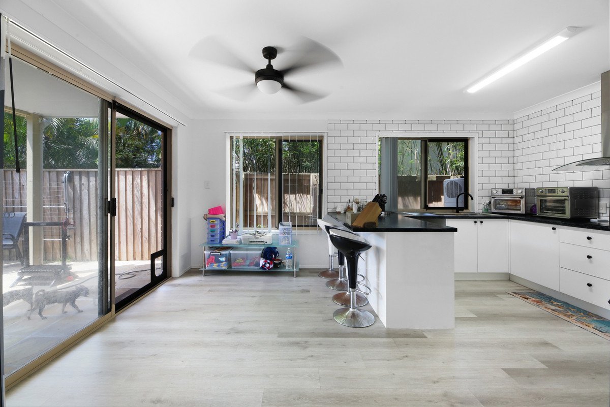 2/25 Twenty Fourth Avenue Palm Beach 5