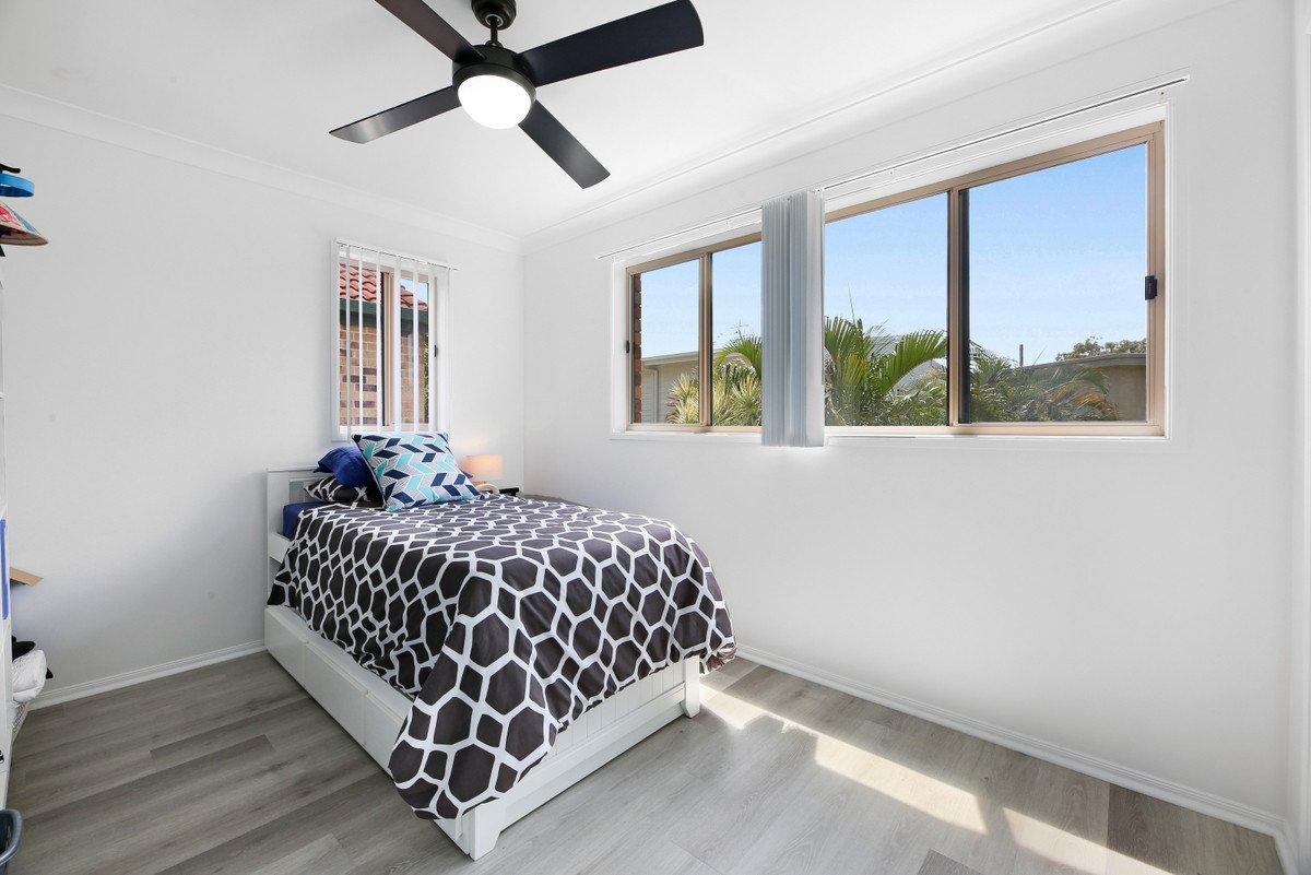 2/25 Twenty Fourth Avenue Palm Beach 15