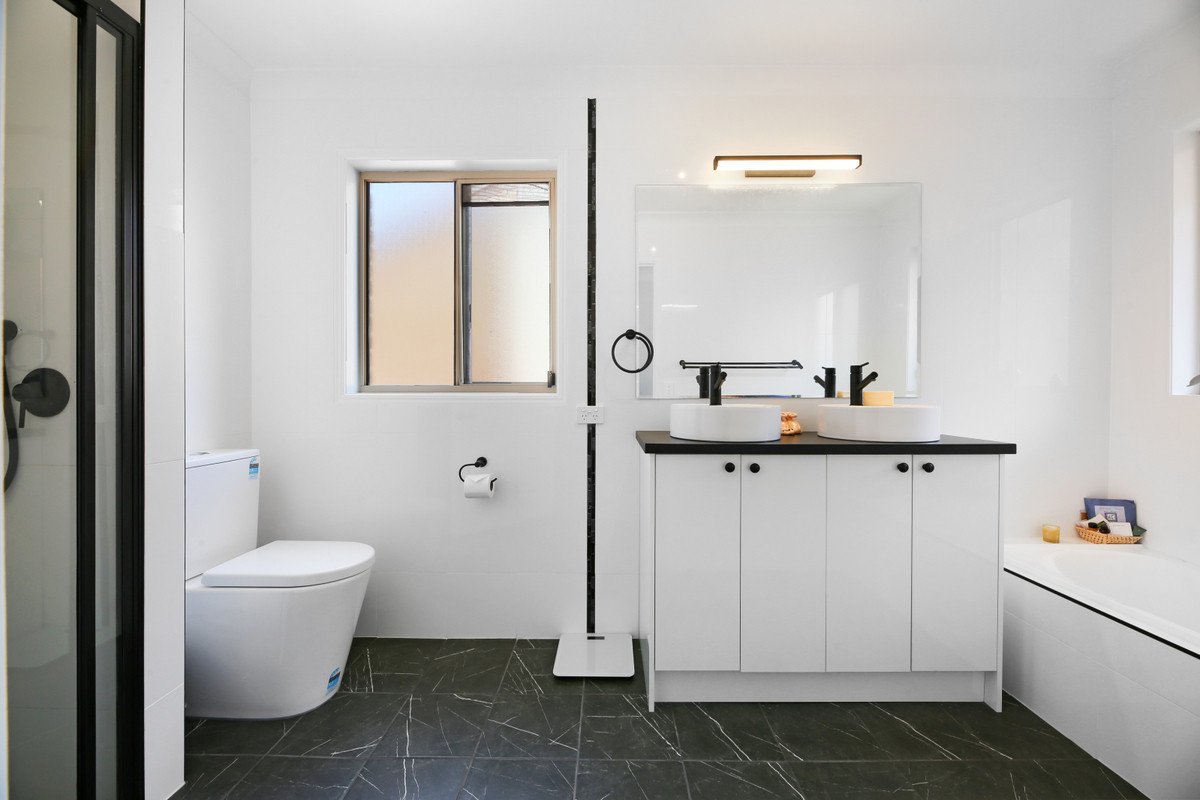 2/25 Twenty Fourth Avenue Palm Beach 16