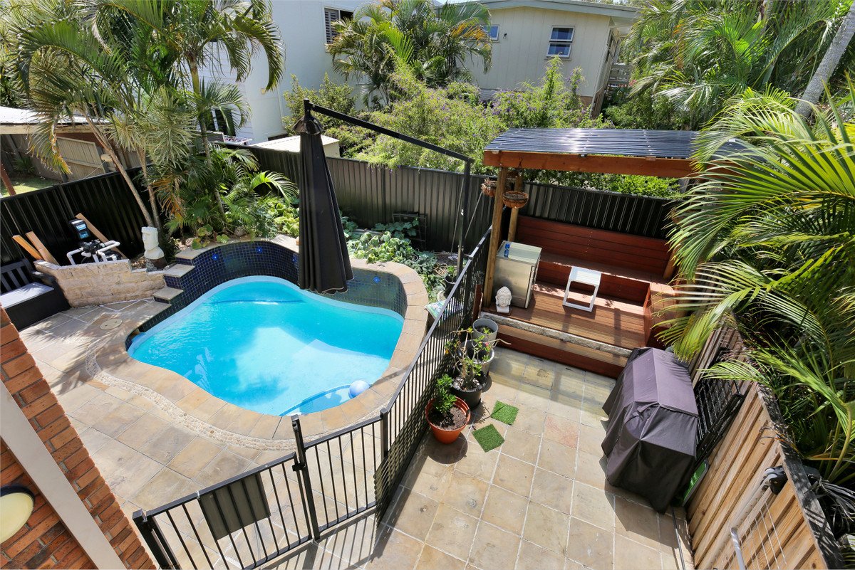 2/25 Twenty Fourth Avenue Palm Beach 18