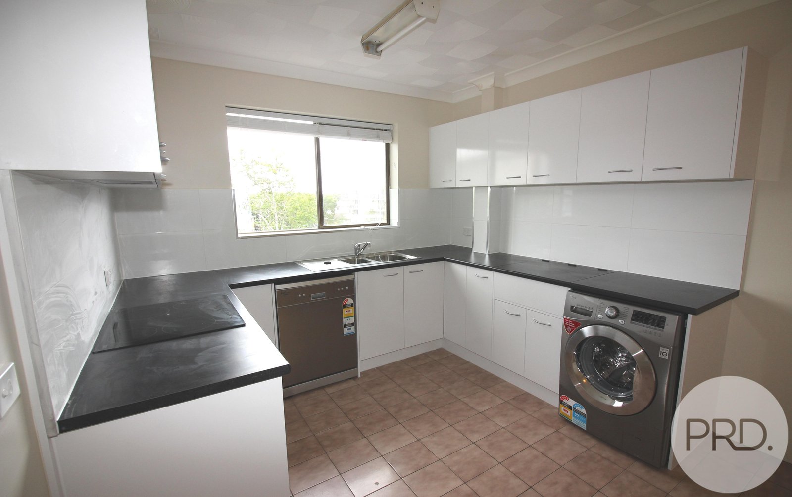 2/25 Westacott Street NUNDAH 4