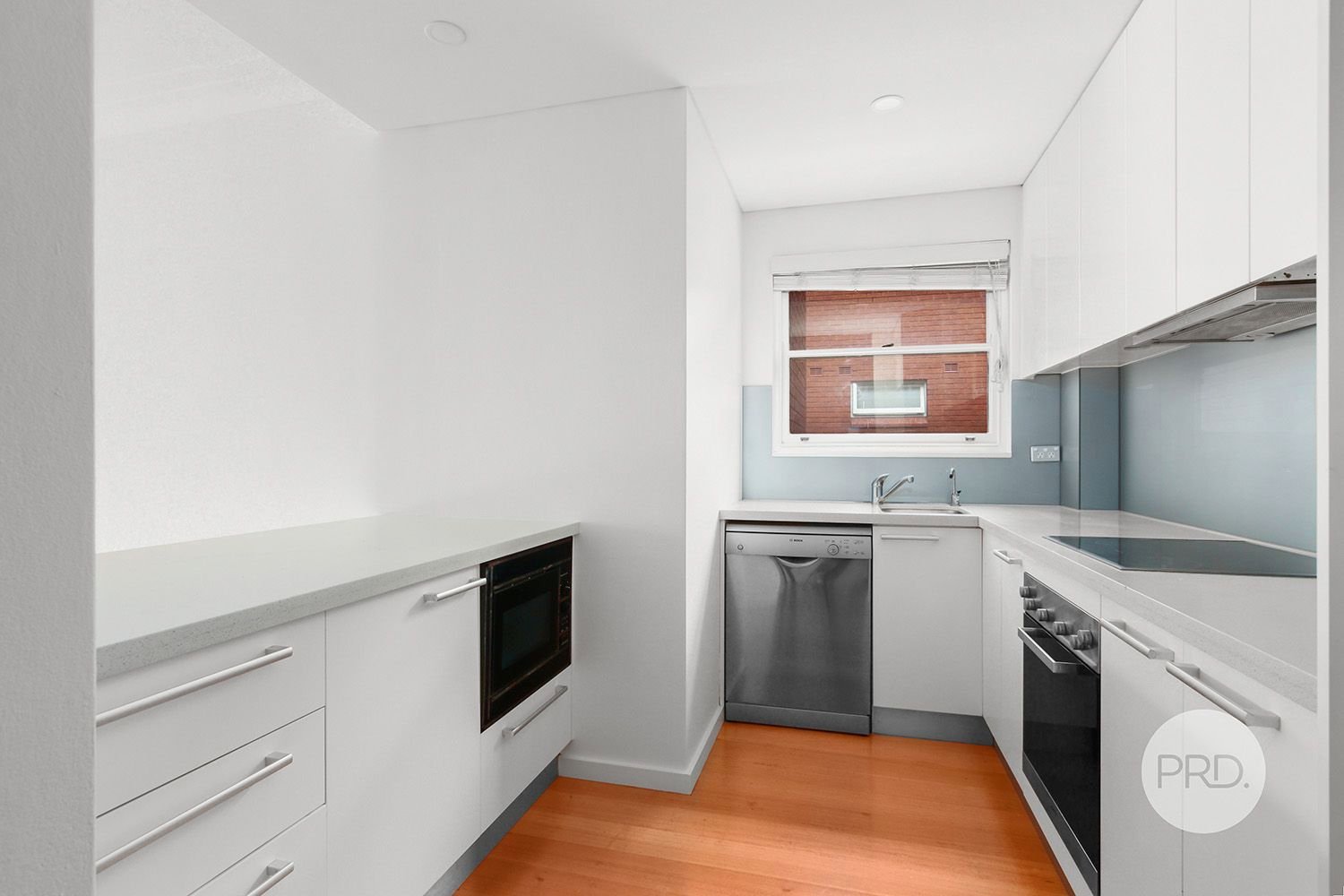 2/25 Wonoona Parade OATLEY 3