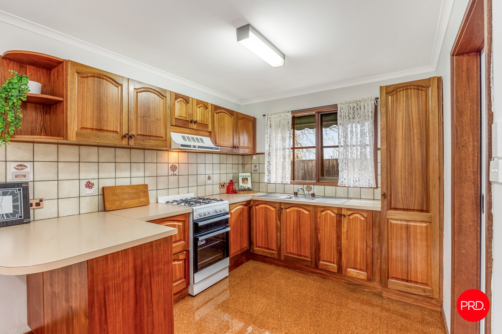 2/25 Yaldwyn Street West  KYNETON 4