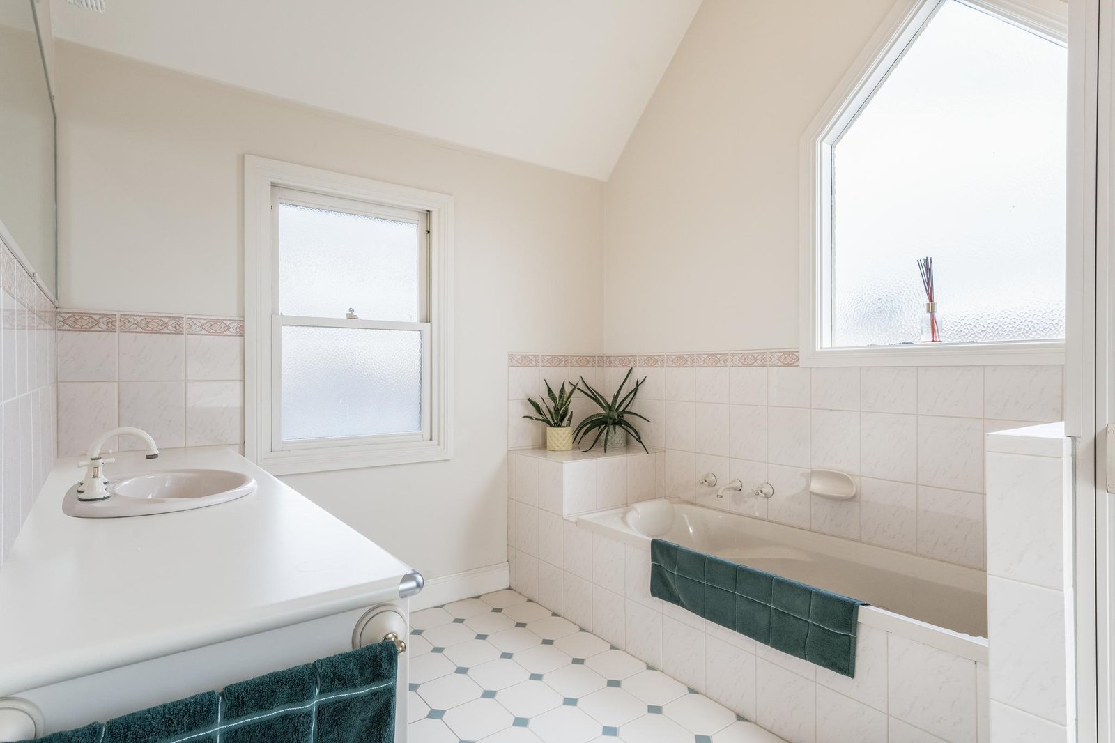 Gallery: 2/250 Malop Street