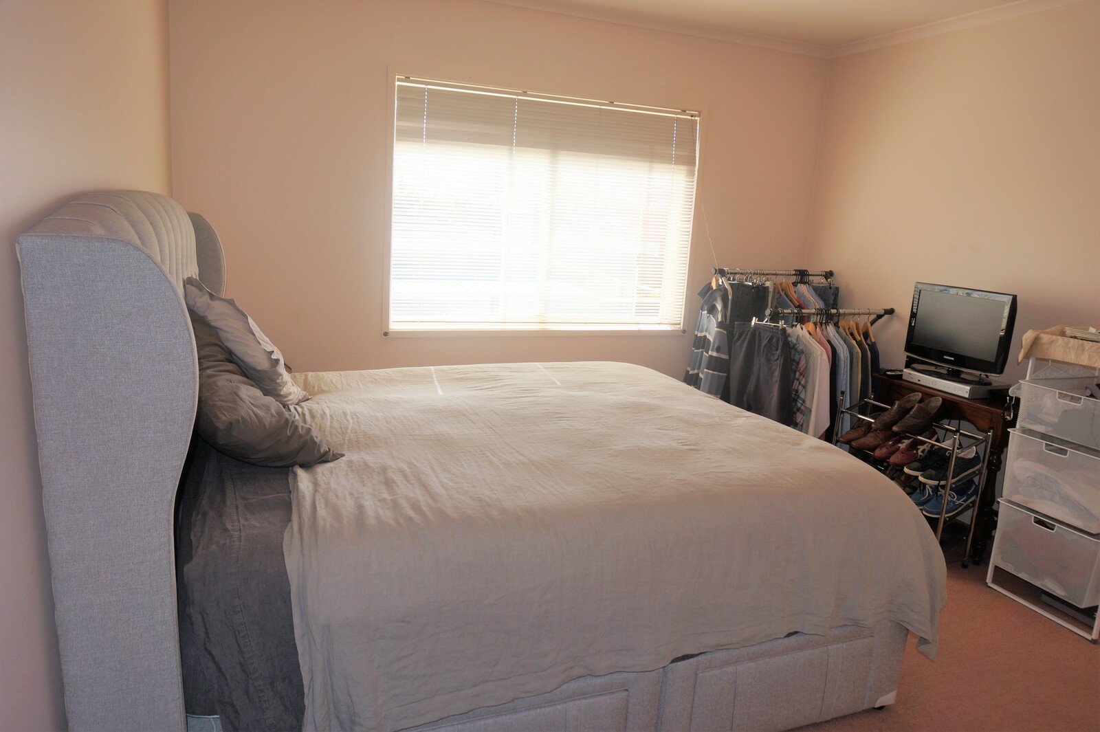 Gallery: 2/252 Myers Street