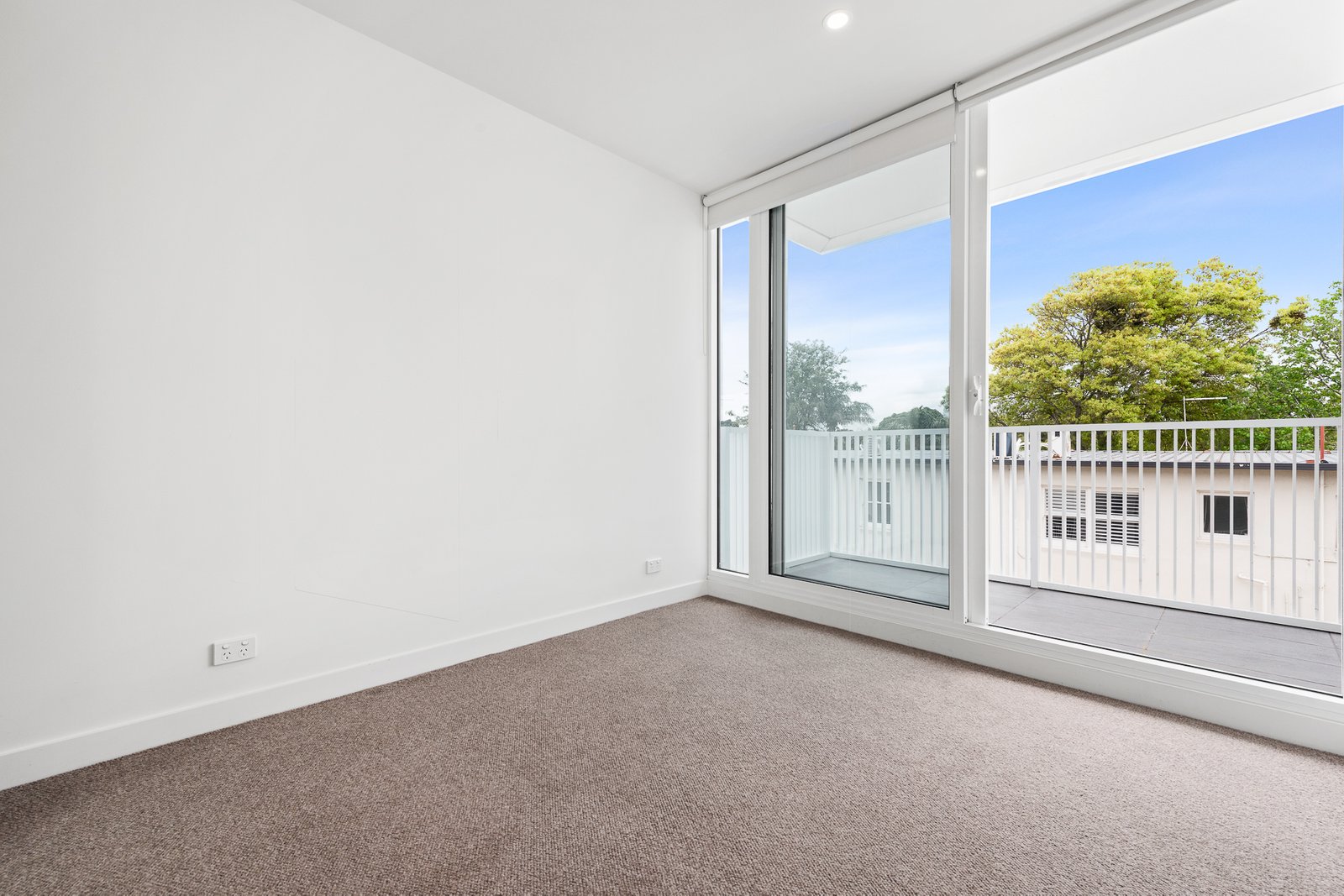 Gallery: 225/209 Bay Street