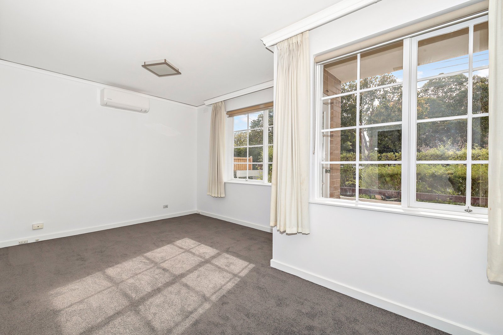 Real Estate and Property in 2/253 Grange Road, Ormond, VIC