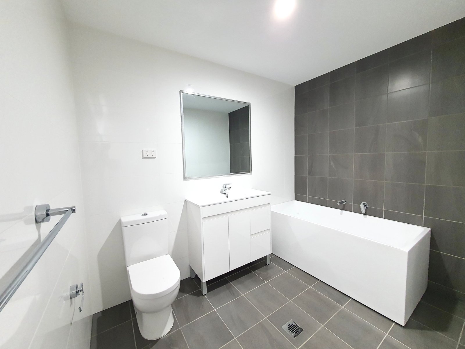 22/54-56 Macquarie Street LIVERPOOL 6