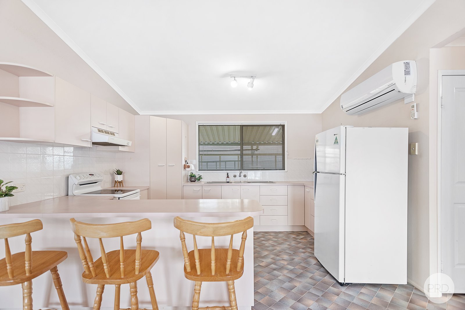 22/554 Gan Gan Road ONE MILE 3