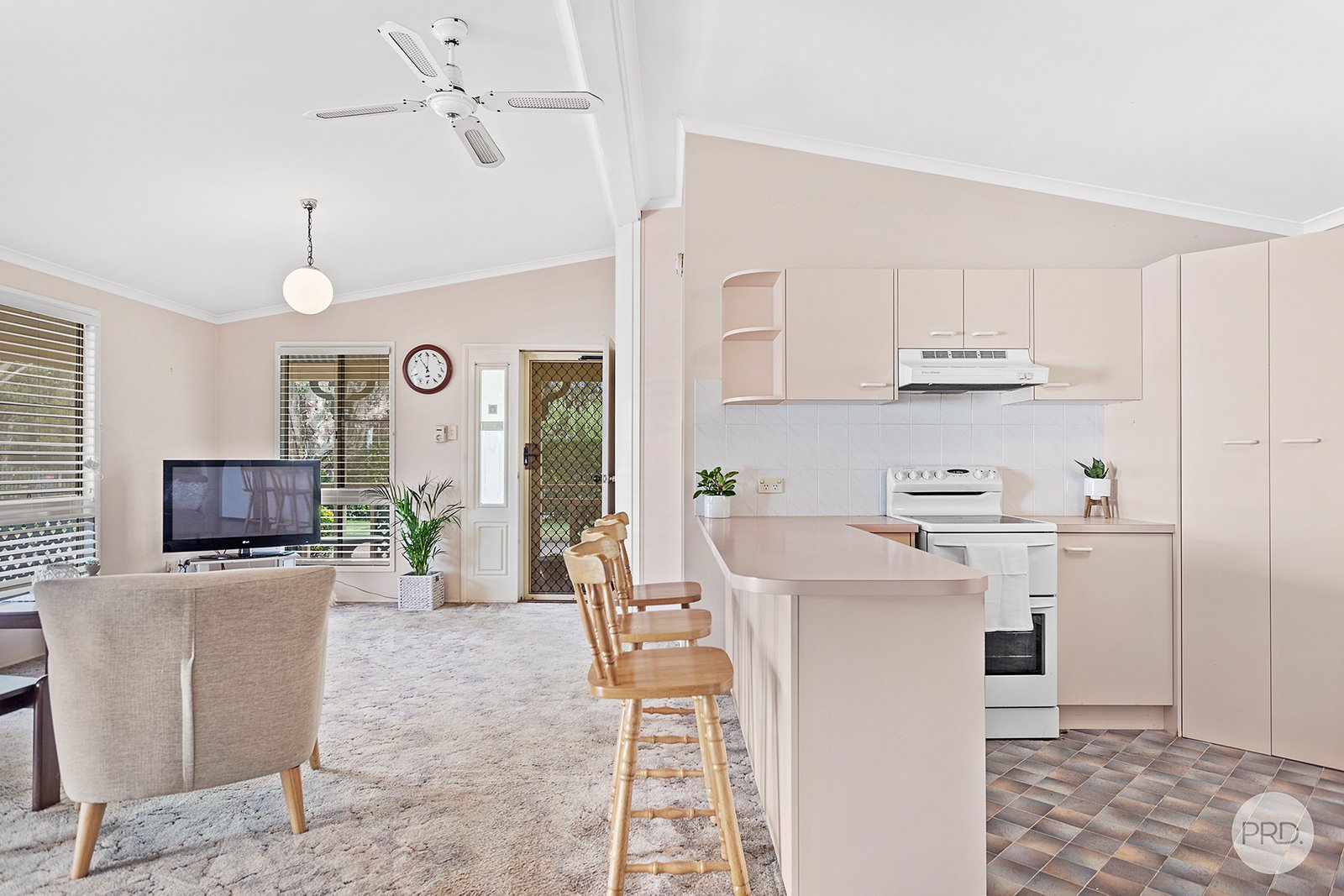 22/554 Gan Gan Road ONE MILE 4